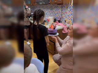 Подруги погибшей в ДТП блогера Дианы Сафаровой устроили праздник для ее дочери