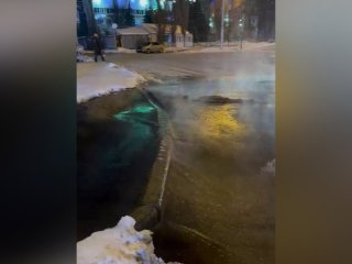 В Уфе произошла утечка на напорном канализационном коллекторе