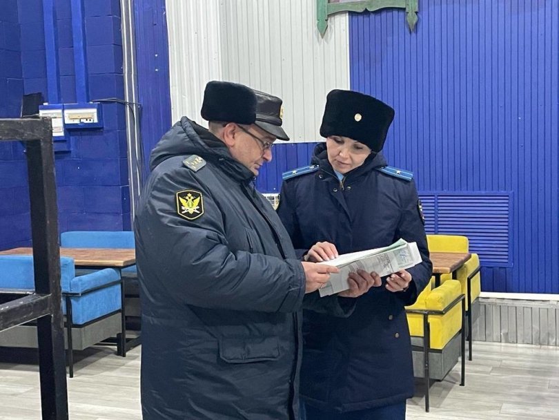 В Уфе прокуратура приостановила работу бара В Уфе прокуратура приостановила работу бара