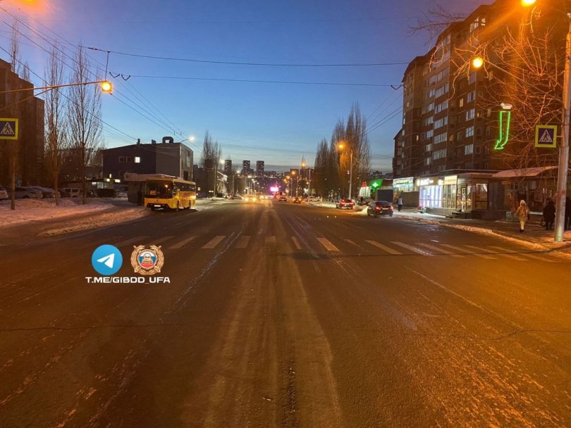 В Уфе водитель сбил 13-летнего пешехода и скрылся с места ДТП В Уфе водитель сбил 13-летнего пешехода и скрылся с места ДТП