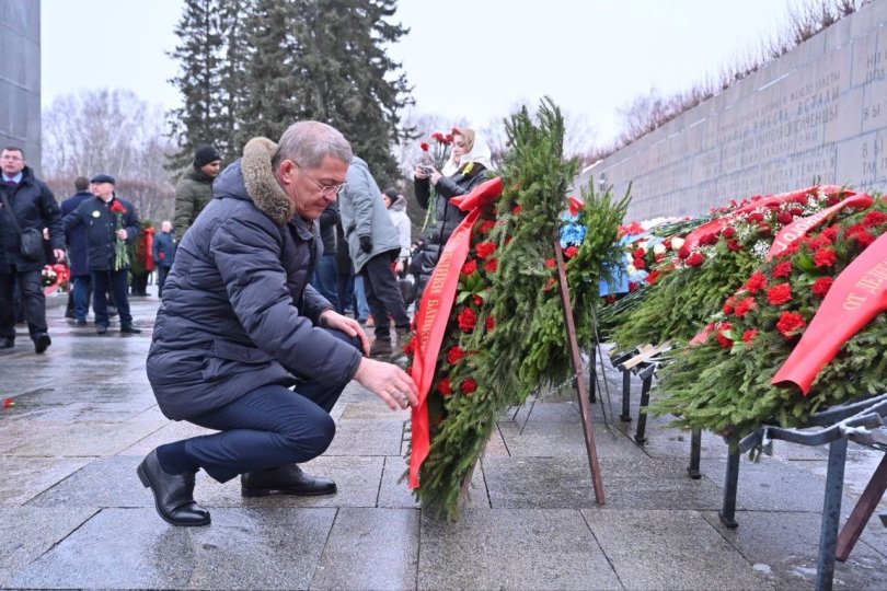 Делегация Башкирии посетила в Санкт-Петербурге мероприятие к 80-летию снятия блокады Делегация Башкирии посетила в Санкт-Петербурге мероприятие к 80-летию снятия блокады