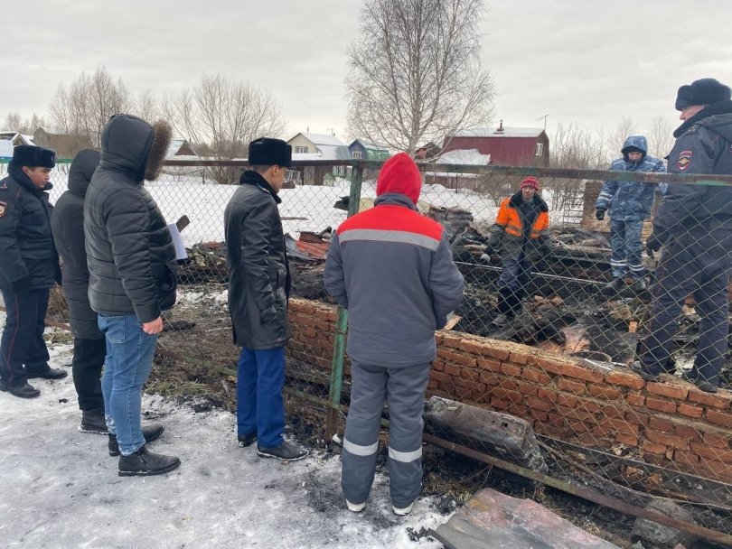 Прокуратура проводит проверку по факту смерти двух человек при пожаре в Уфе Прокуратура проводит проверку по факту смерти двух человек при пожаре в Уфе