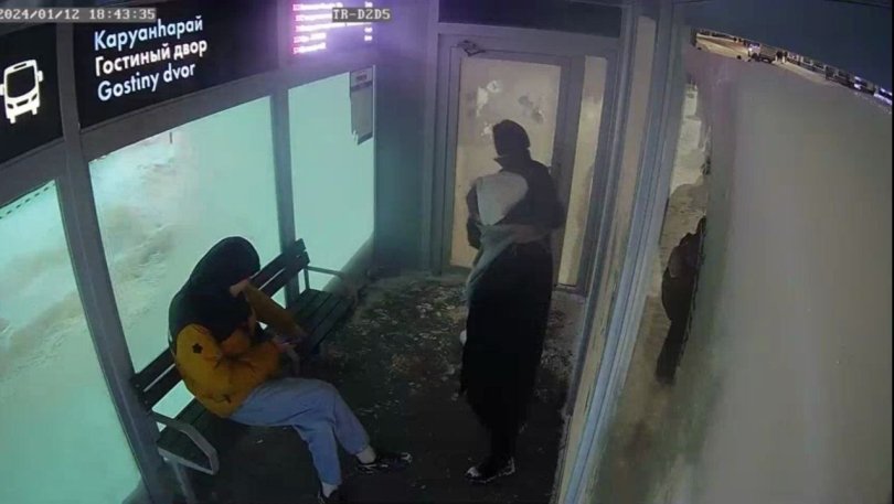В центре Уфе вандалы испортили камеру на остановке В центре Уфе вандалы испортили камеру на остановке