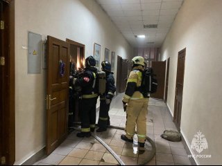 В Уфе из горящей школы эвакуировали около 540 человек