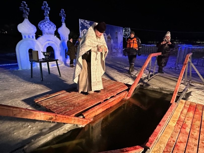 В Уфе купели посетили 3 590 человек В Уфе купели посетили 3 590 человек