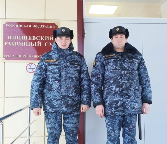 В Башкирии судебные приставы спасли женщину с инсультом В Башкирии судебные приставы спасли женщину с инсультом