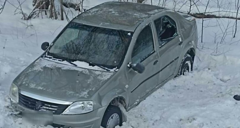 Житель Башкирии украл у родственника авто, пьяным съехал в кювет и уснул в салоне Житель Башкирии украл у родственника авто, пьяным съехал в кювет и уснул в салоне