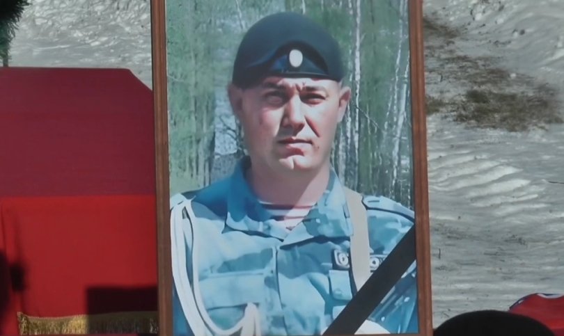 «Невыносимо больно»: в Башкирии простились с отцом двоих детей Рудиком Хакимовым «Невыносимо больно»: в Башкирии простились с отцом двоих детей Рудиком Хакимовым