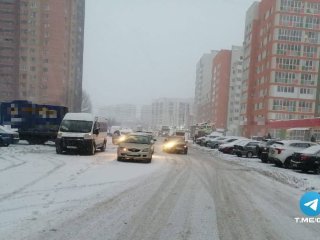 В Уфе 61-летний мужчина попал под колеса автомобиля