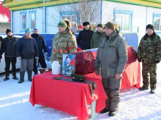 «Вечная память Герою»: в Башкирии простились с погибшим в СВО Ильнуром Шарафутдиновым
