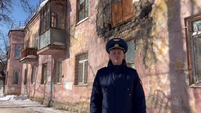 Прокуратура проводит проверку обрушения балкона жилого дома в Уфе Прокуратура проводит проверку обрушения балкона жилого дома в Уфе