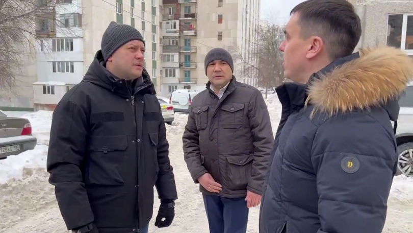 Ратмир Мавлиев проверил уборку снега в Уфе Ратмир Мавлиев проверил уборку снега в Уфе