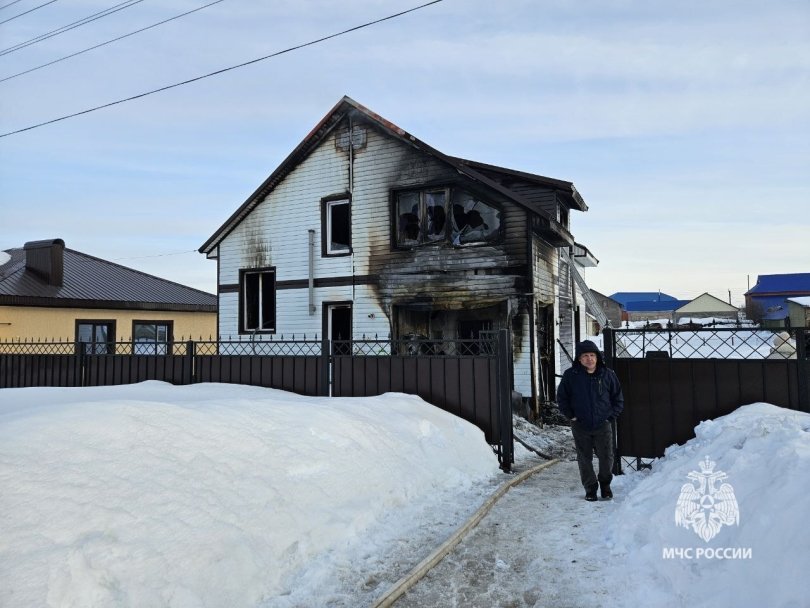 Двое детей и бабушка погибли при пожаре в Башкирии Двое детей и бабушка погибли при пожаре в Башкирии