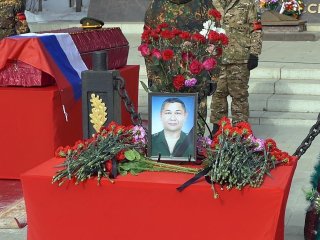 «Погиб в бою, спасая раненых»: в Башкирии простились с медиком Даяном Денисламовым
