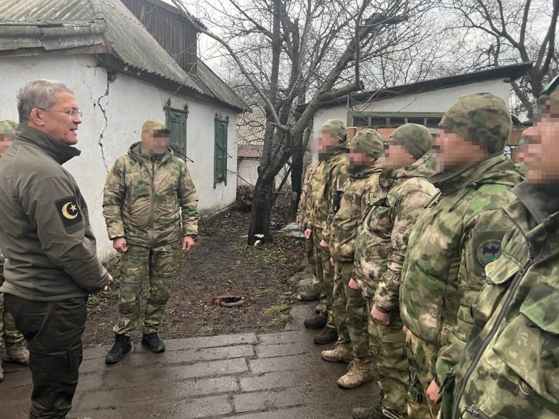 Глава Башкирии поздравил росгвардейцев с профессиональным праздником Глава Башкирии поздравил росгвардейцев с профессиональным праздником