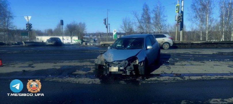 В Уфе в аварии пострадал 7-летний ребенок В Уфе в аварии пострадал 7-летний ребенок