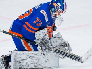 Вратарь «СКА-Невы» Плешков установил мировой рекорд по отраженным броскам за матч