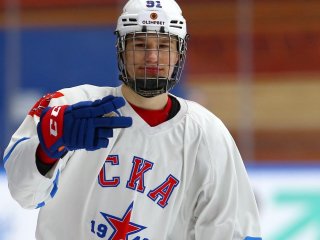 Два россиянина вошли в топ-5 предстоящего драфта НХЛ