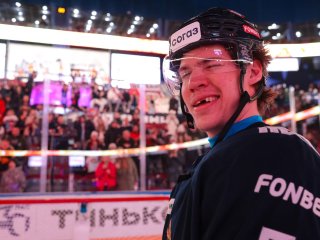 «Металлург» расторг контракт с Гребенкиным. Игрок отправится в «Торонто»
