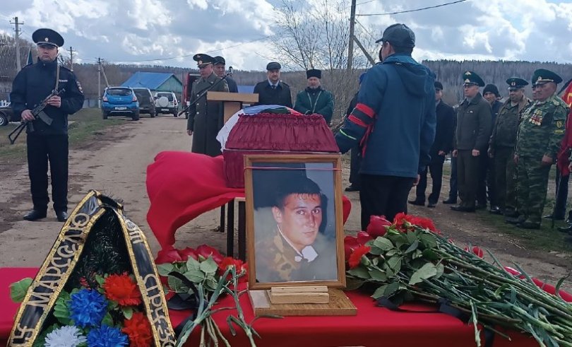 «Спи спокойно»: в Башкирии простились с погибшим в СВО Марселем Низамовым «Спи спокойно»: в Башкирии простились с погибшим в СВО Марселем Низамовым
