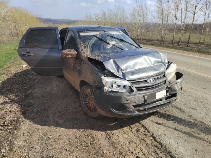 В Башкирии в столкновении автомобиля с автобусом пострадала 17-летняя девушка В Башкирии в столкновении автомобиля с автобусом пострадала 17-летняя девушка