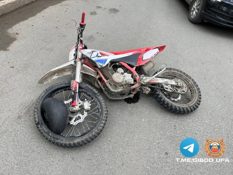 В Уфе 22-летний водитель питбайка пострадал при столкновении с иномаркой В Уфе 22-летний водитель питбайка пострадал при столкновении с иномаркой