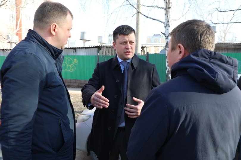 В Уфе на ремонт дорог дополнительно выделят 50 млн рублей В Уфе на ремонт дорог дополнительно выделят 50 млн рублей