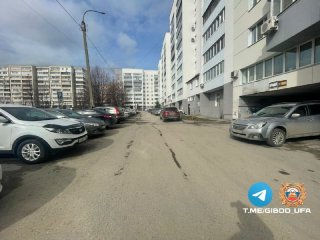 В Уфе водитель автомобиля сбил 13-летнюю девочку