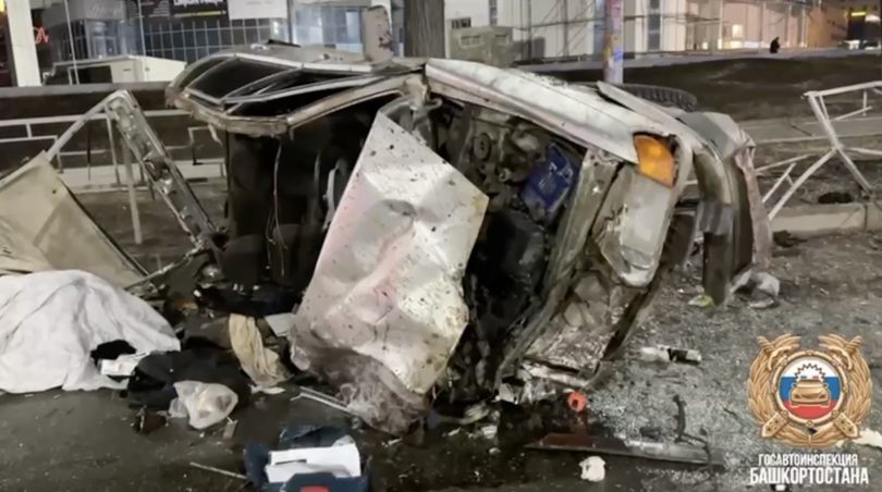 «Хотел проскочить на красный»: два человека погибли в страшном ДТП в Уфе «Хотел проскочить на красный»: два человека погибли в страшном ДТП в Уфе