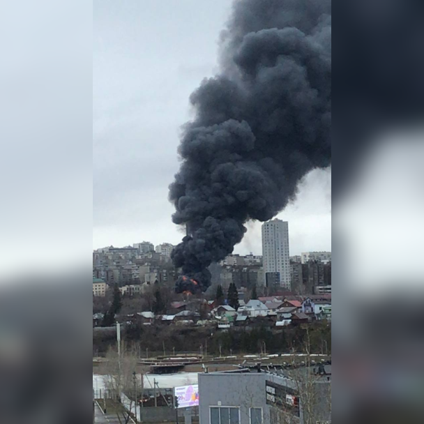 В уфимском Сипайлово произошел сильный пожар В уфимском Сипайлово произошел сильный пожар