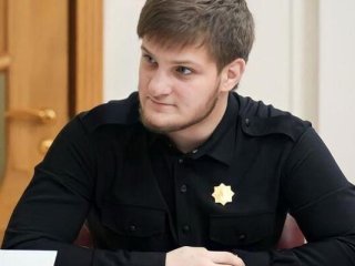 18-летний сын главы Чечни Ахмат Кадыров стал министром спорта региона
