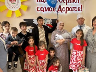40-летняя уфимка в десятый раз стала мамой