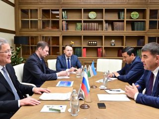 Глава Башкирии провел встречу с хокимом Наманганской области