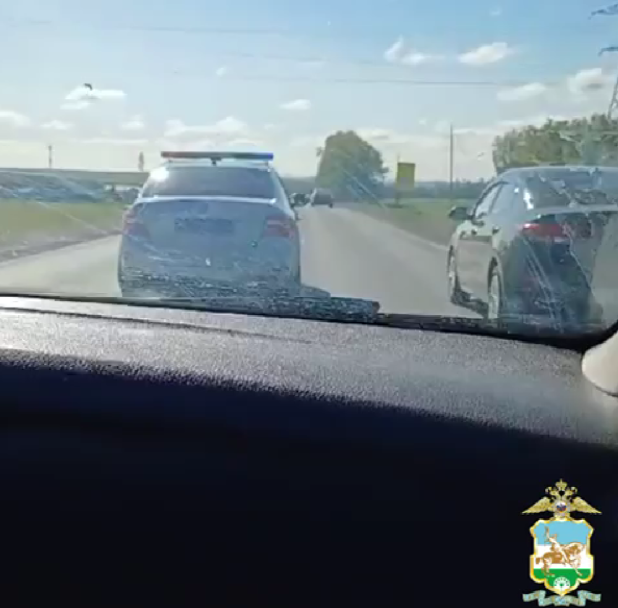 В Башкирии сотрудники ДПС сопроводили беременную женщину до роддома В Башкирии сотрудники ДПС сопроводили беременную женщину до роддома