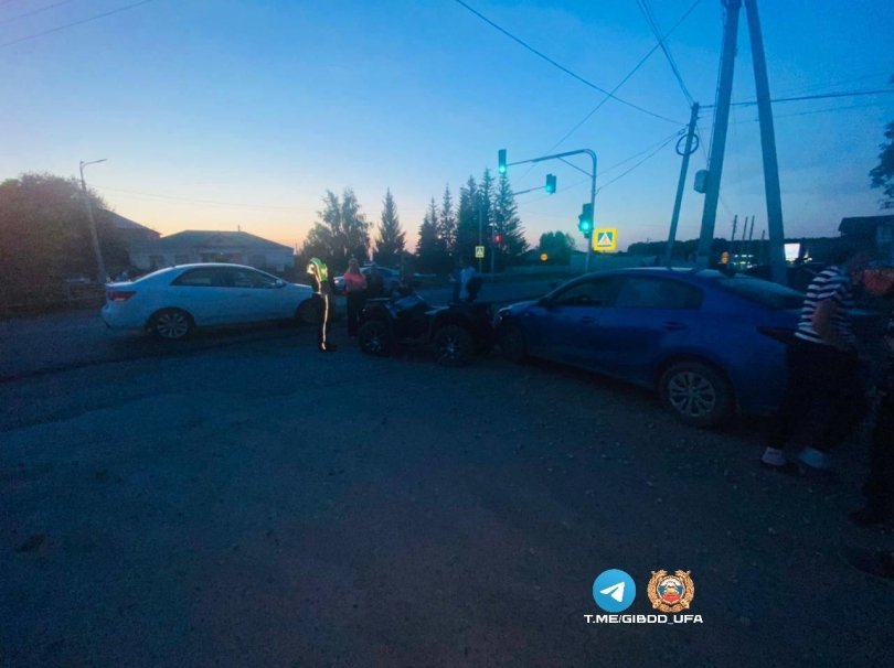 Двое подростков пострадали в ДТП с квадроциклом в Уфе Двое подростков пострадали в ДТП с квадроциклом в Уфе