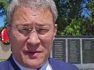 Глава Башкирии почтил память погибших бойцов из республики в белорусском Полоцке