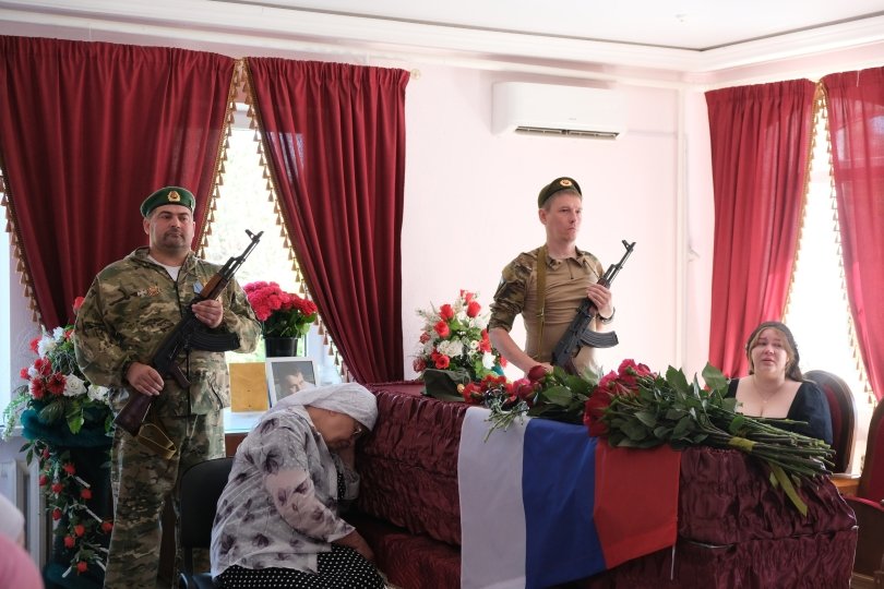 «Не стали прятаться за спины других»: в городе Башкирии простились сразу с двумя солдатами «Не стали прятаться за спины других»: в городе Башкирии простились сразу с двумя солдатами