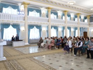 Радий Хабиров вручил госнаграды социальным работникам Башкирии