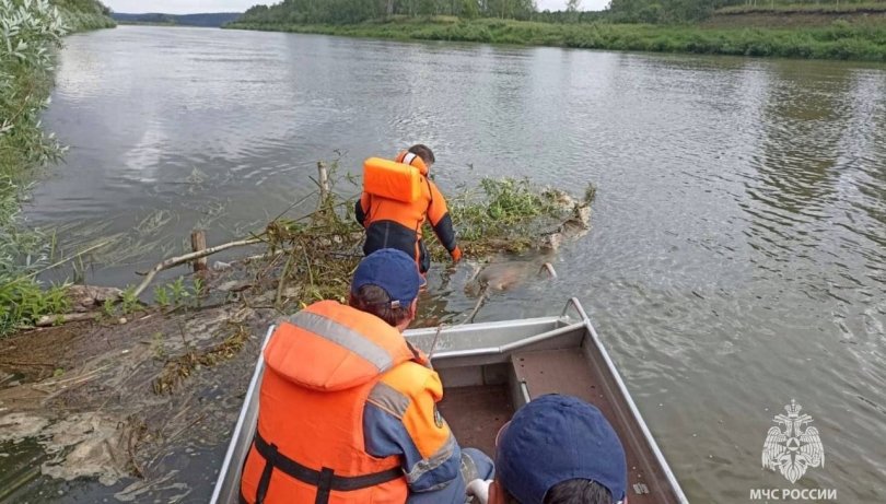 В Башкирии из воды извлекли тела двух погибших В Башкирии из воды извлекли тела двух погибших