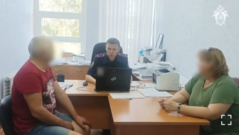 В Башкирии посадили под домашний арест мужчину, избившего деда тростью В Башкирии посадили под домашний арест мужчину, избившего деда тростью