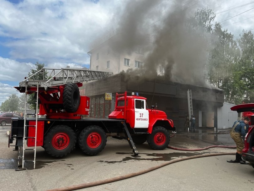 В городе Башкирии произошло серьезное возгорание пиццерии В городе Башкирии произошло серьезное возгорание пиццерии