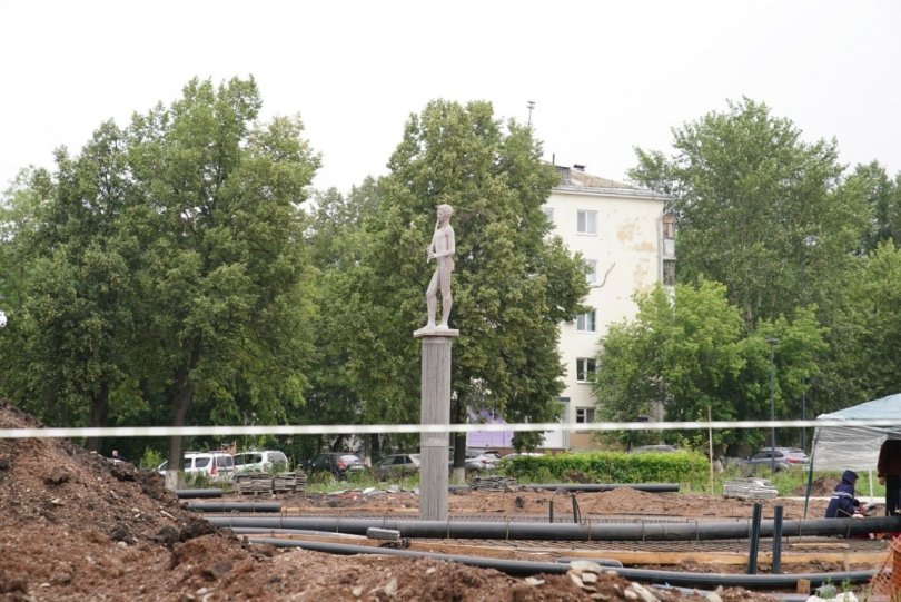 В Уфе идет ремонт фонтана «Мальчик с кураем» В Уфе идет ремонт фонтана «Мальчик с кураем»