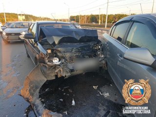 В Уфе столкнулись пять попутных автомобилей