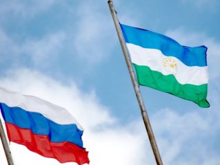 Владимир Путин поздравил Радия Хабирова с Днем России