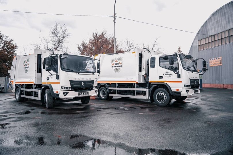 Коммунальная служба Уфы получила два новых мусоровоза Коммунальная служба Уфы получила два новых мусоровоза