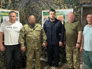 Мэр Уфы встретился с бойцами в зоне СВО