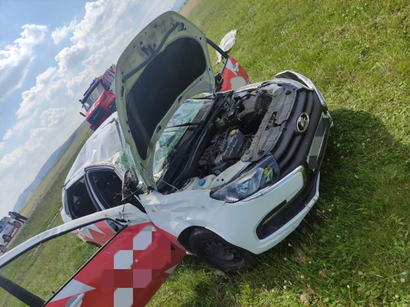 В Башкирии водитель опрокинул автомобиль в кювет, есть погибший В Башкирии водитель опрокинул автомобиль в кювет, есть погибший