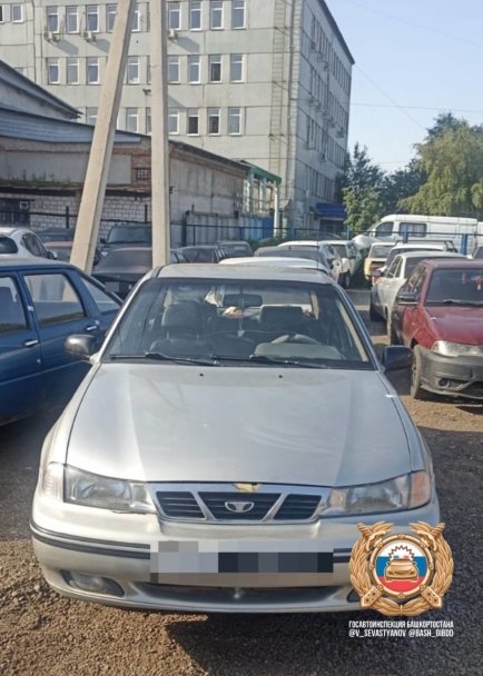 В Уфе поймали пьяного водителя без прав В Уфе поймали пьяного водителя без прав