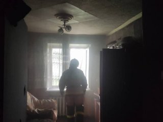 В Уфе пожарные спасли 45-летнего мужчину из горящей квартиры