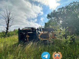 В Уфе пьяный водитель погрузчика слетел в кювет